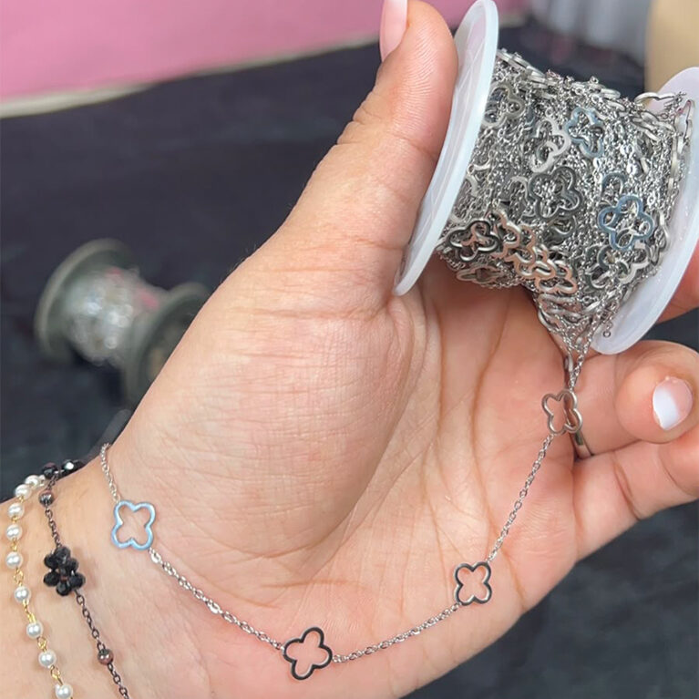 Hollow Clover Sequence Silver Permanent Chains
