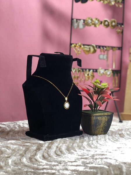 Circular White Marble Pendant Chain