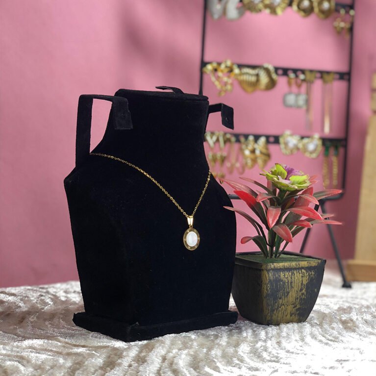 Circular White Marble Pendant Chain