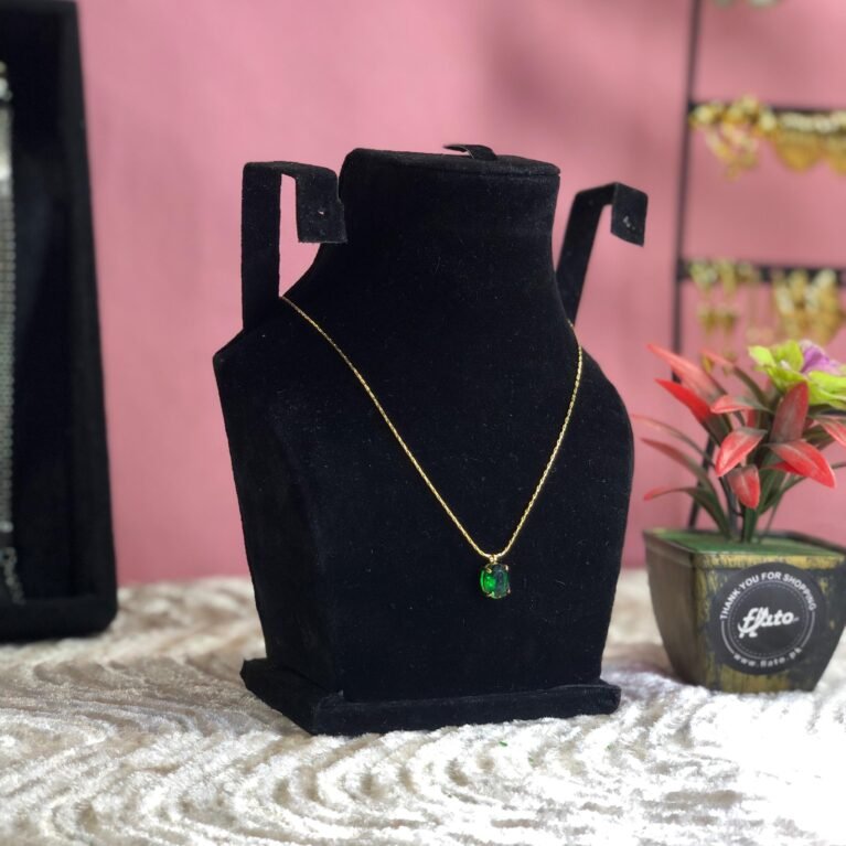 Elegant Green Oval Stone Pendant